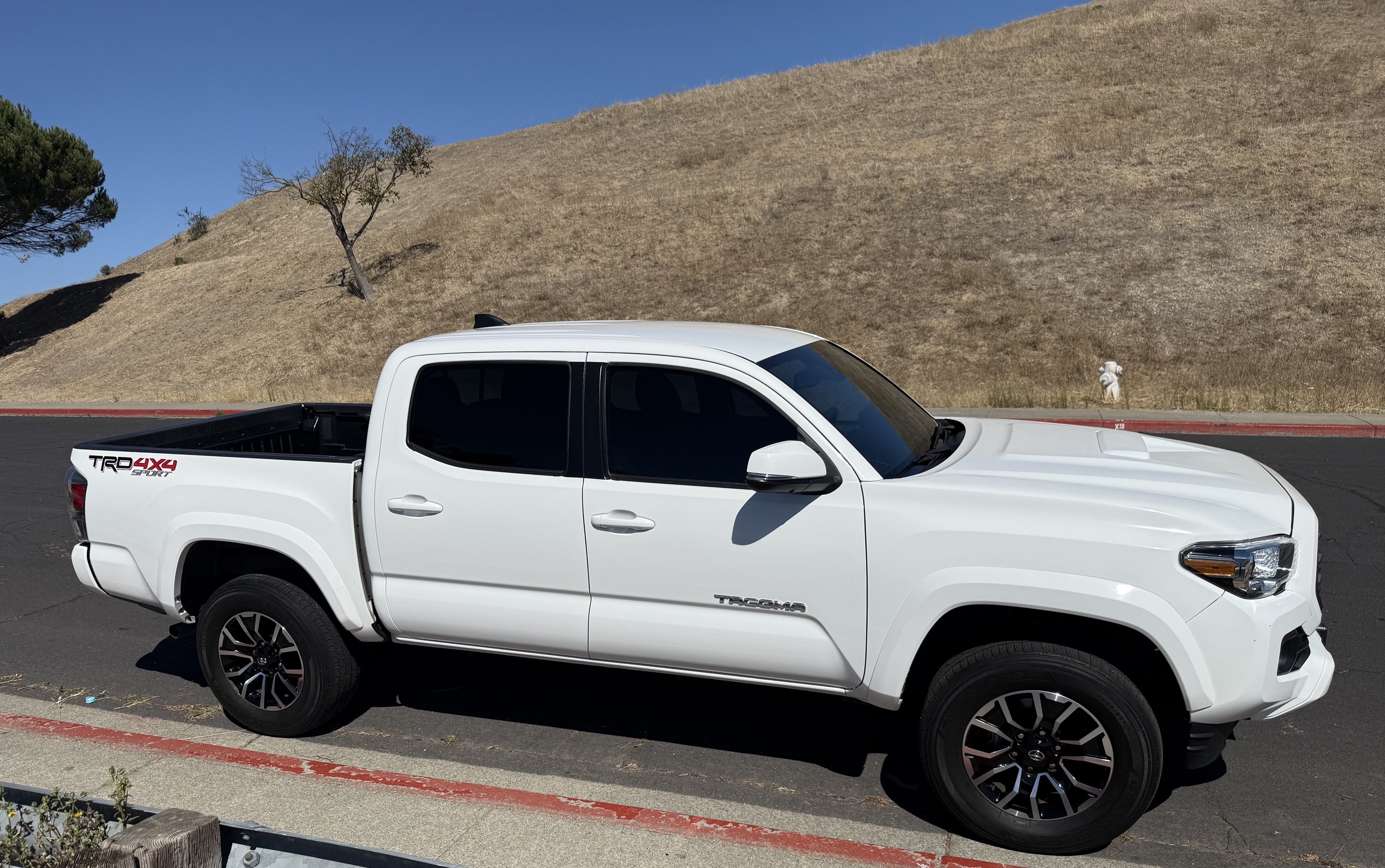 Used 2023 Toyota Tacoma TRD Sport w/ Advanced Technology Package AWD/4WD image 5