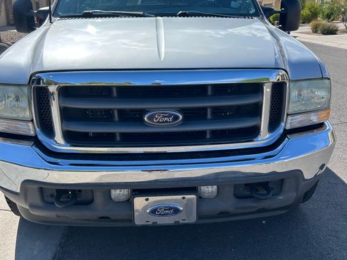 Used 2004 Ford F350 Lariat RWD image 4