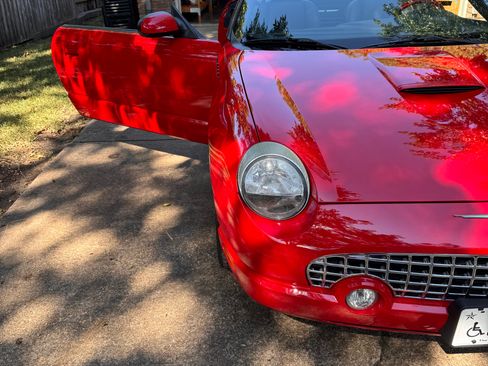 Used 2002 Ford Thunderbird image 4