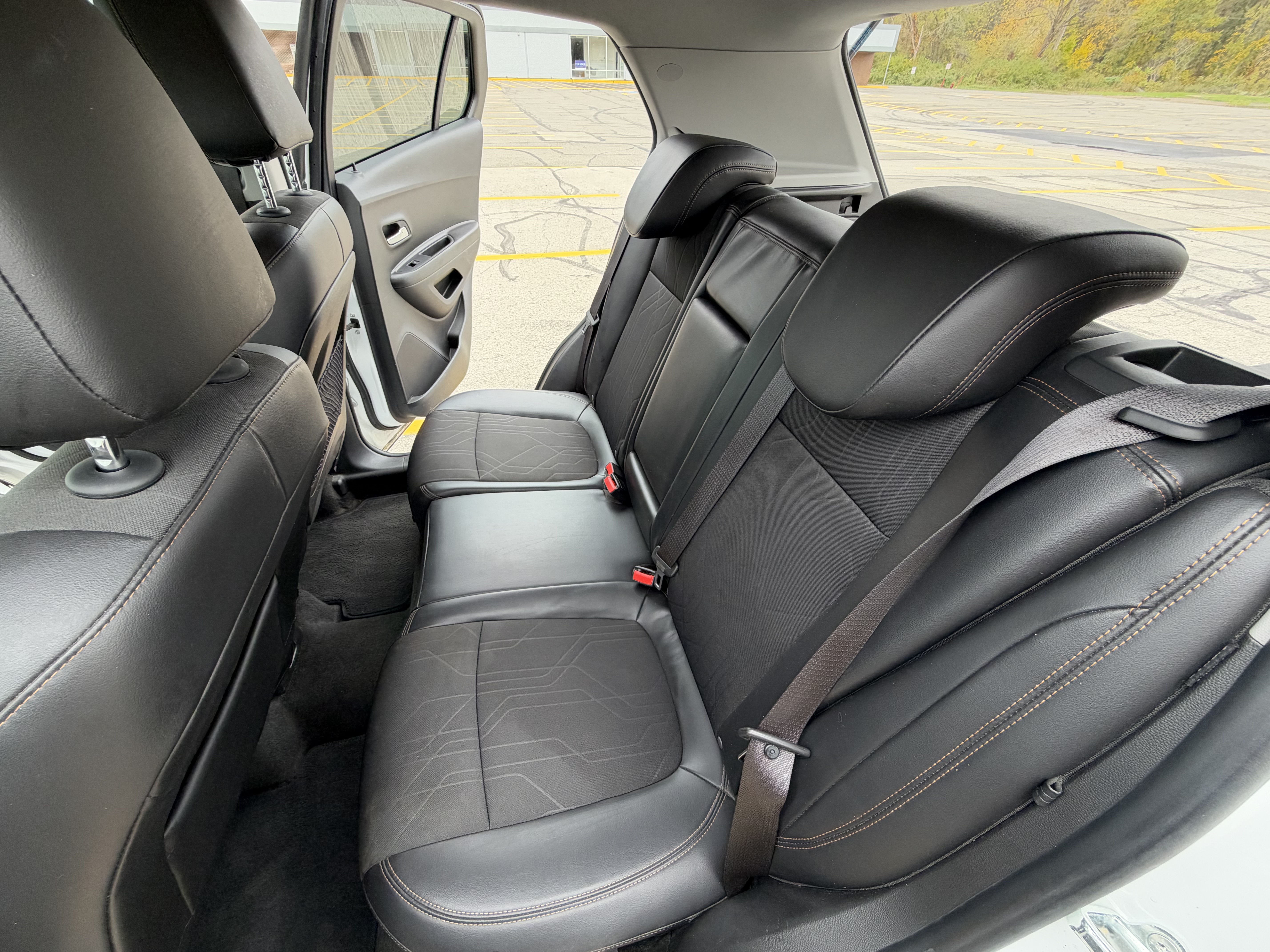 Used 2019 Chevrolet Trax LT w/ LT Convenience Package AWD/4WD image 18