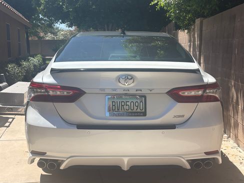 Used 2019 Toyota Camry XSE w/ Driver Assist Package FWD image 5