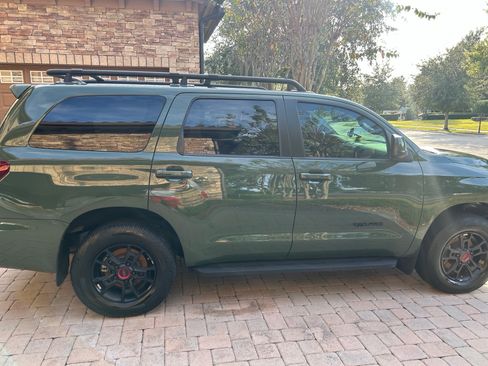 Used 2020 Toyota Sequoia 4WD image 9