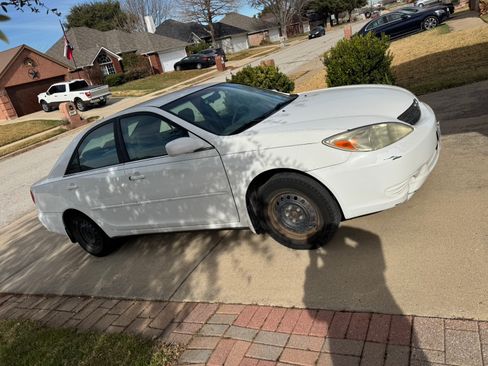 Used 2003 Toyota Camry LE image 2