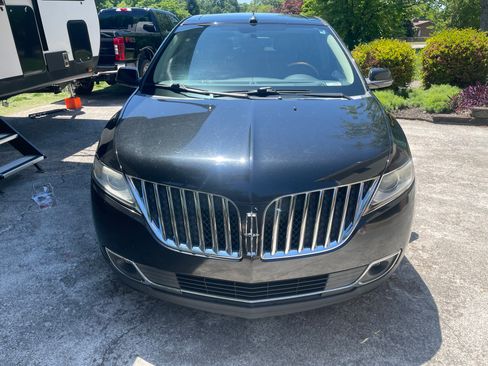 Used 2013 Lincoln MKX FWD image 4
