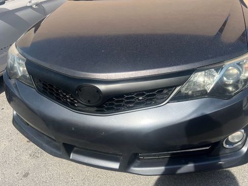 Used 2014 Toyota Camry SE image 4