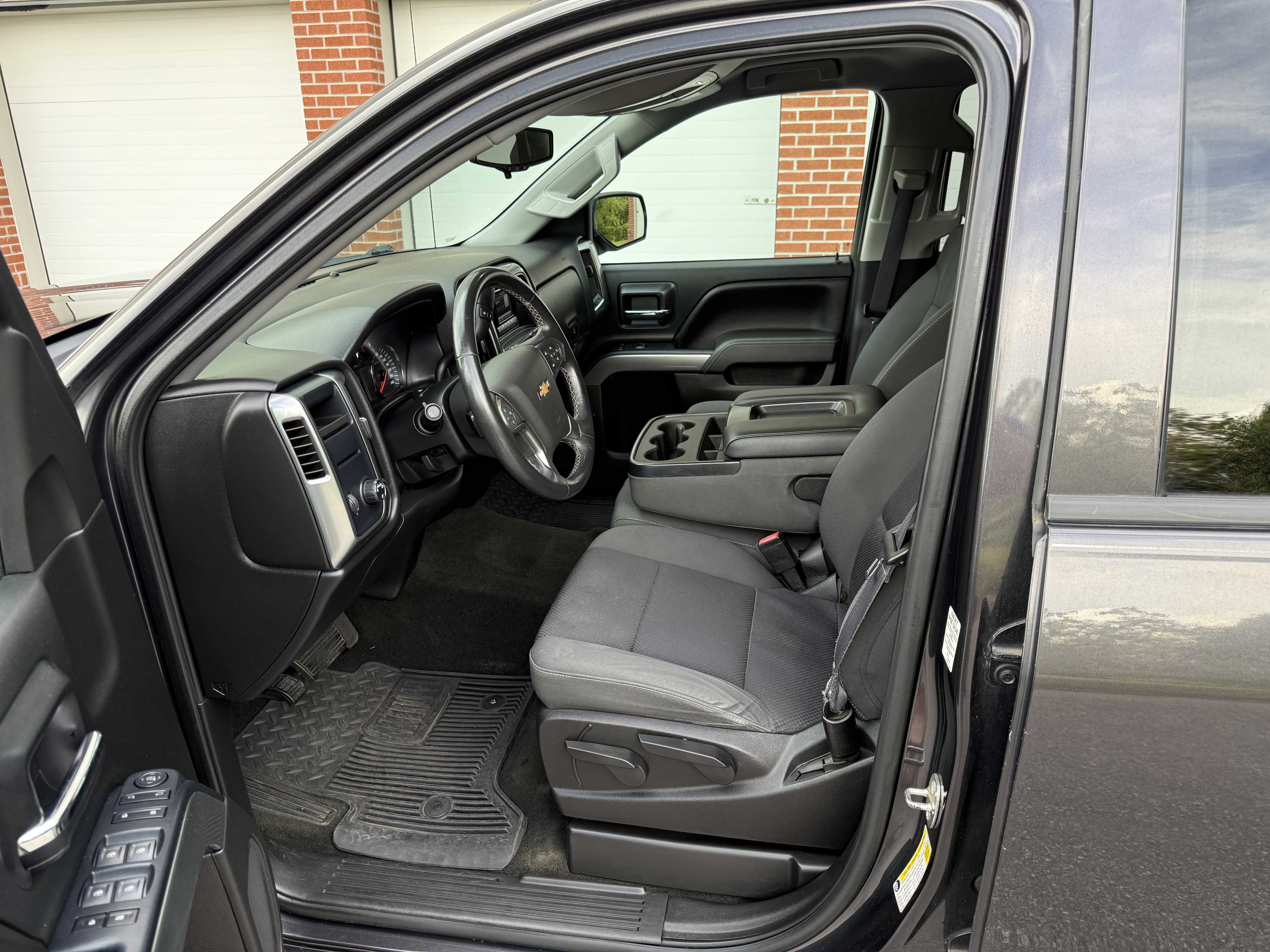 Used 2015 Chevrolet Silverado 1500 LT RWD image 10