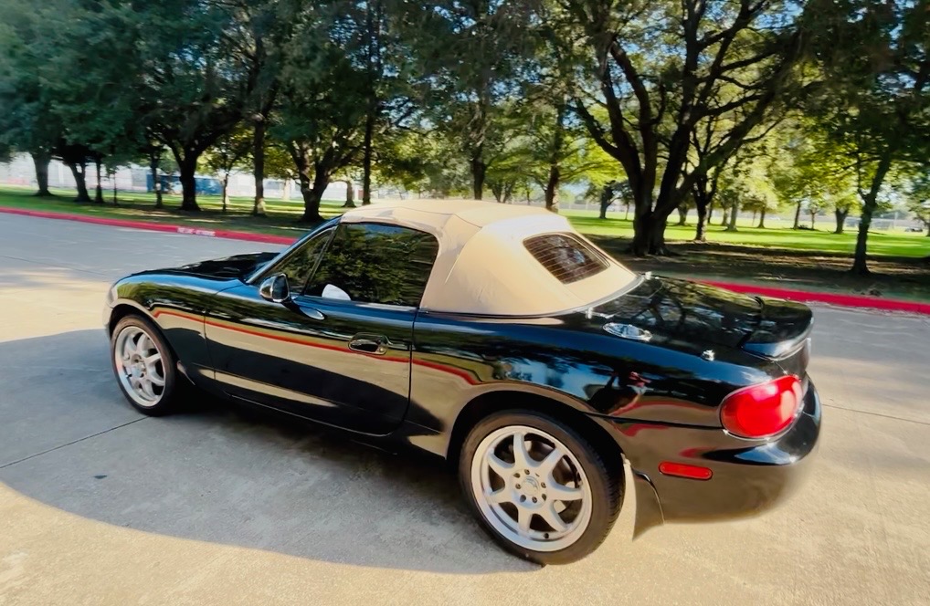 Used 2001 MAZDA MX-5 Miata LS RWD image 4