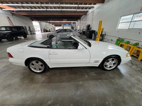 Used 1999 Mercedes-Benz SL 500 image 4