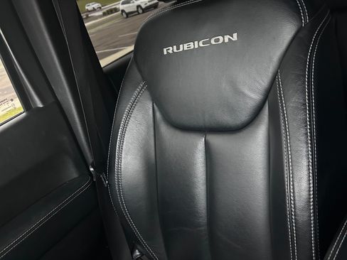 Used 2014 Jeep Wrangler Unlimited Rubicon AWD/4WD image 13