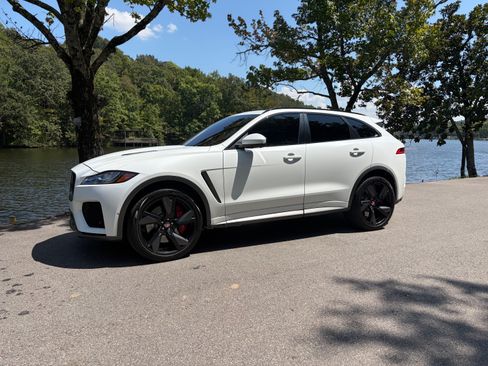 Used 2020 Jaguar F-PACE SVR AWD/4WD image 6