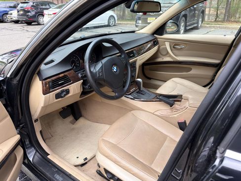 Used 2006 BMW 330xi Sedan AWD/4WD image 6