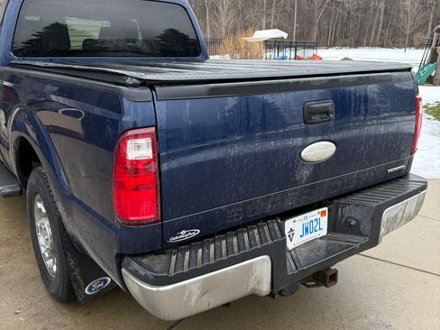 Used 2012 Ford F250 XLT w/ XLT Premium Pkg image 2