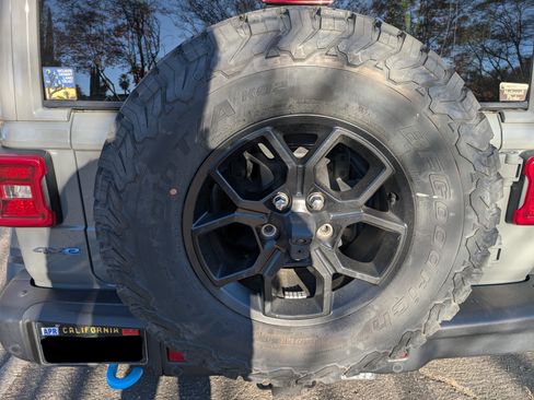 Used 2021 Jeep Wrangler Unlimited Rubicon 4xe w/ Steel Bumper Group image 8