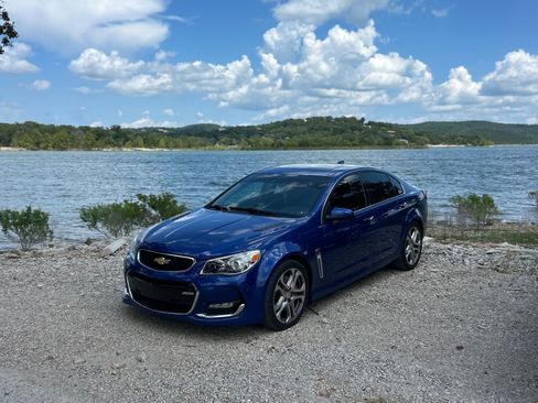 Used 2016 Chevrolet SS image 1