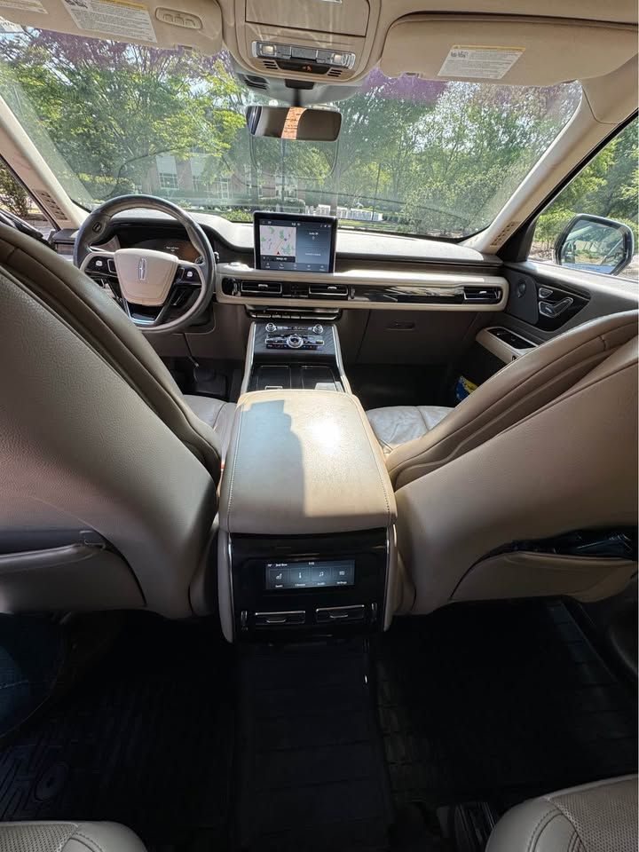 Used 2020 Lincoln Aviator Reserve w/ Elements Package Plus RWD image 8
