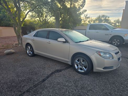 Used 2010 Chevrolet Malibu LT w/ Power Convenience Package image 2