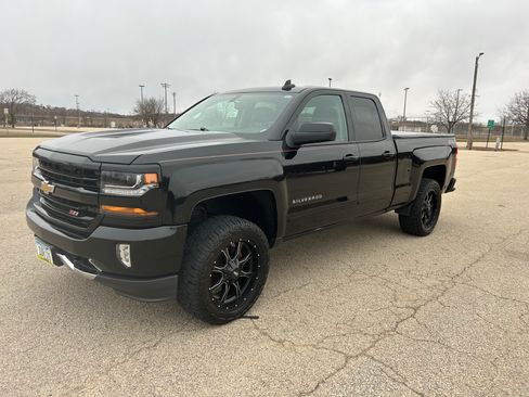 Used 2017 Chevrolet Silverado 1500 LT w/ All Star Edition image 4