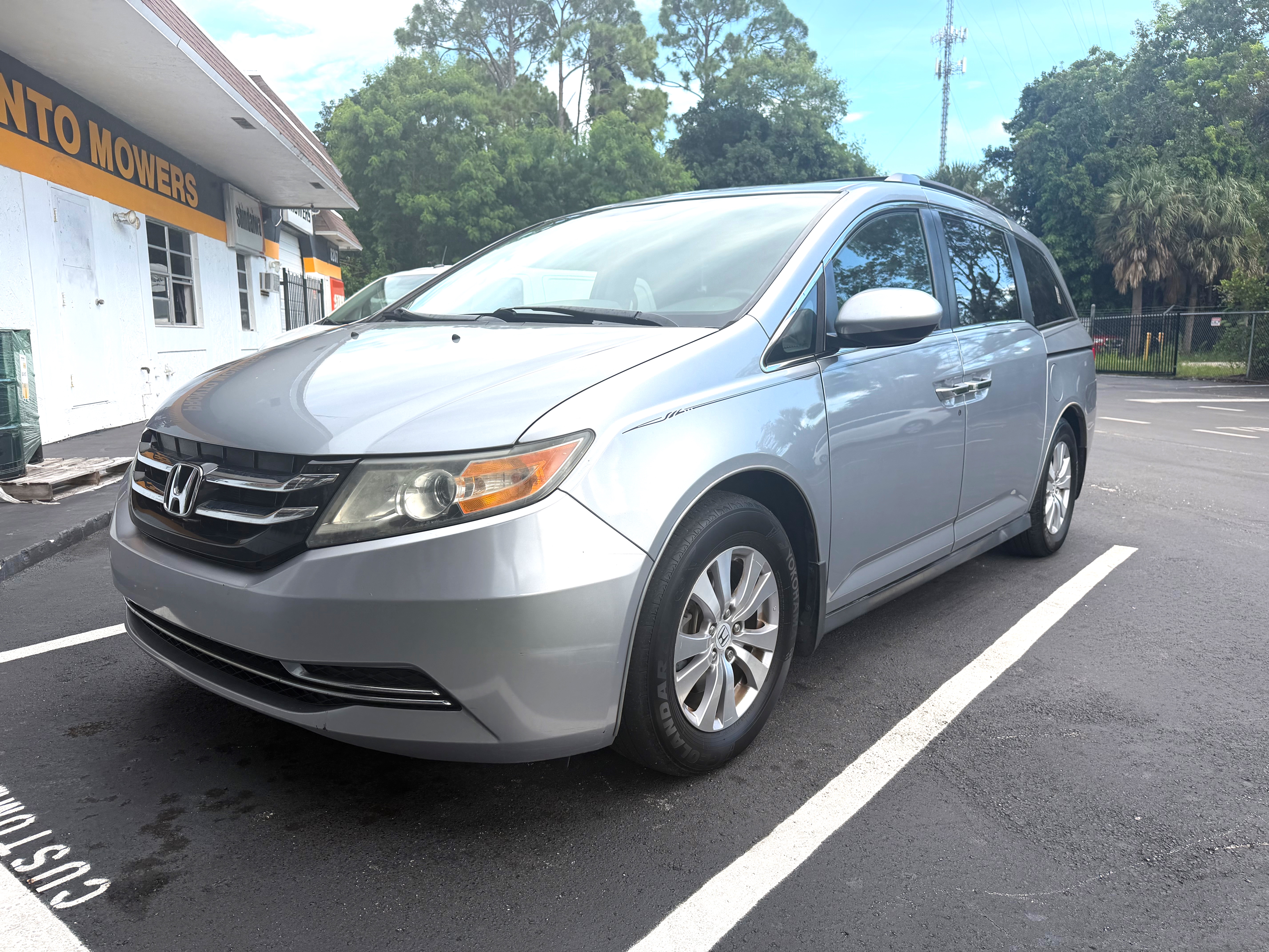 Used 2016 Honda Odyssey EX-L image 1