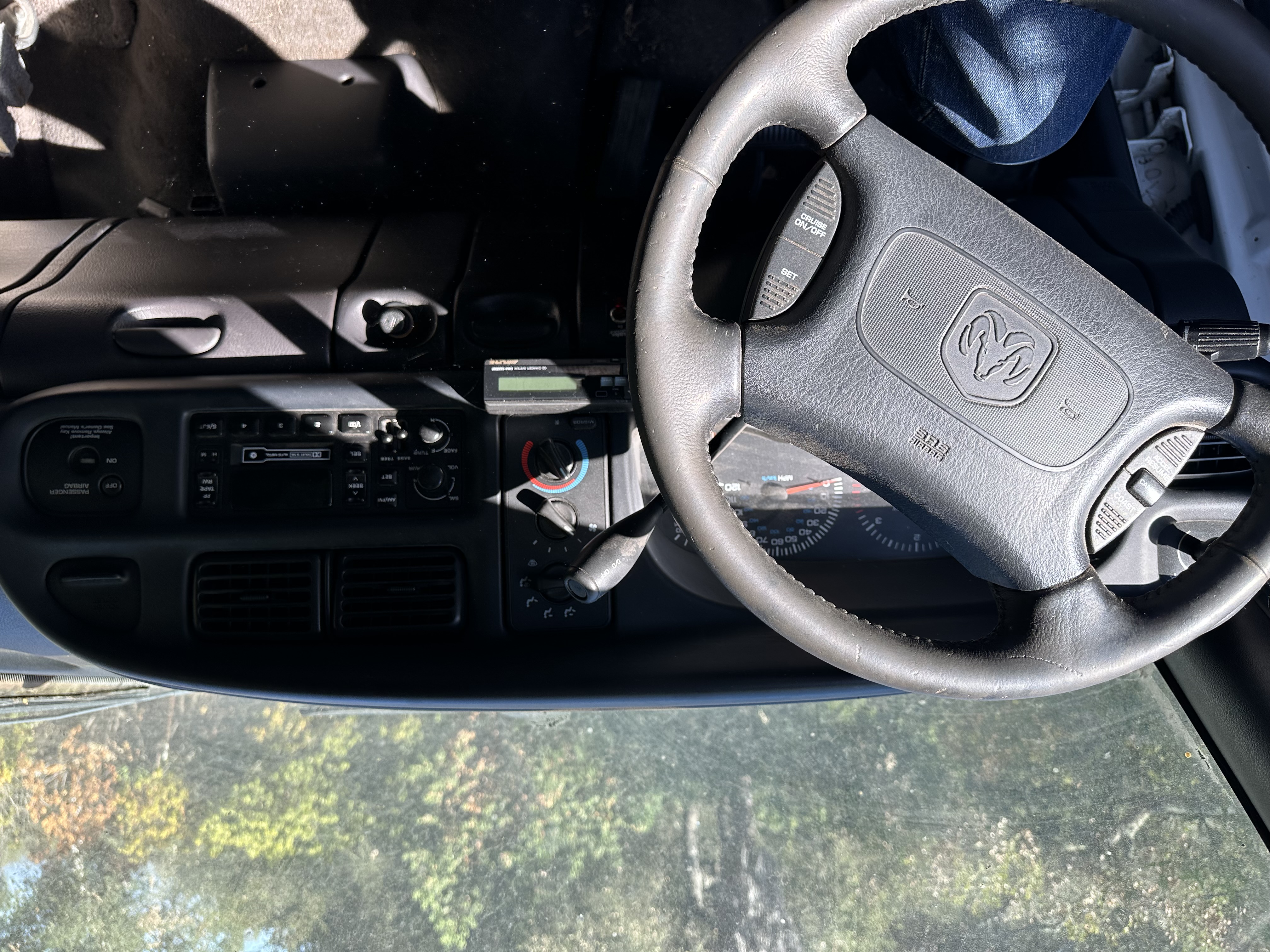 Used 1998 Dodge Ram 2500 Truck 2WD Quad Cab image 11