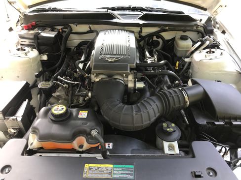 Used 2007 Ford Mustang GT Premium RWD image 10