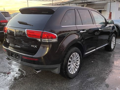 Used 2013 Lincoln MKX FWD image 6