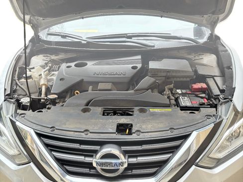 Used 2016 Nissan Altima 2.5 S w/ Power Driver Seat Package FWD image 5