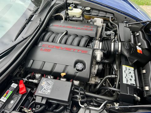 Used 2006 Chevrolet Corvette Coupe w/ Preferred Equipment Group RWD image 15