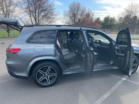 Used 2022 Mercedes-Benz GLS 450 4MATIC image 9