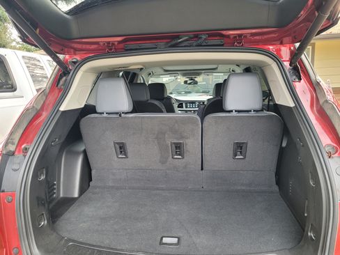 Used 2019 Buick Enclave Premium w/ Experience Buick Package image 17