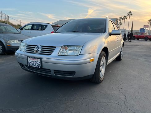 Used 2005 Volkswagen Jetta GL image 4