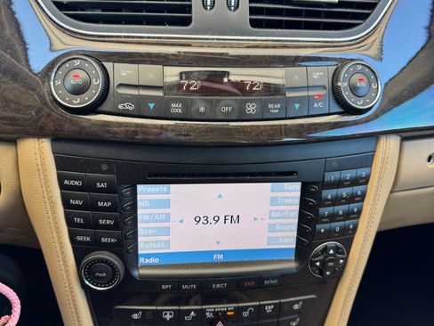 Used 2008 Mercedes-Benz CLS 550 image 17