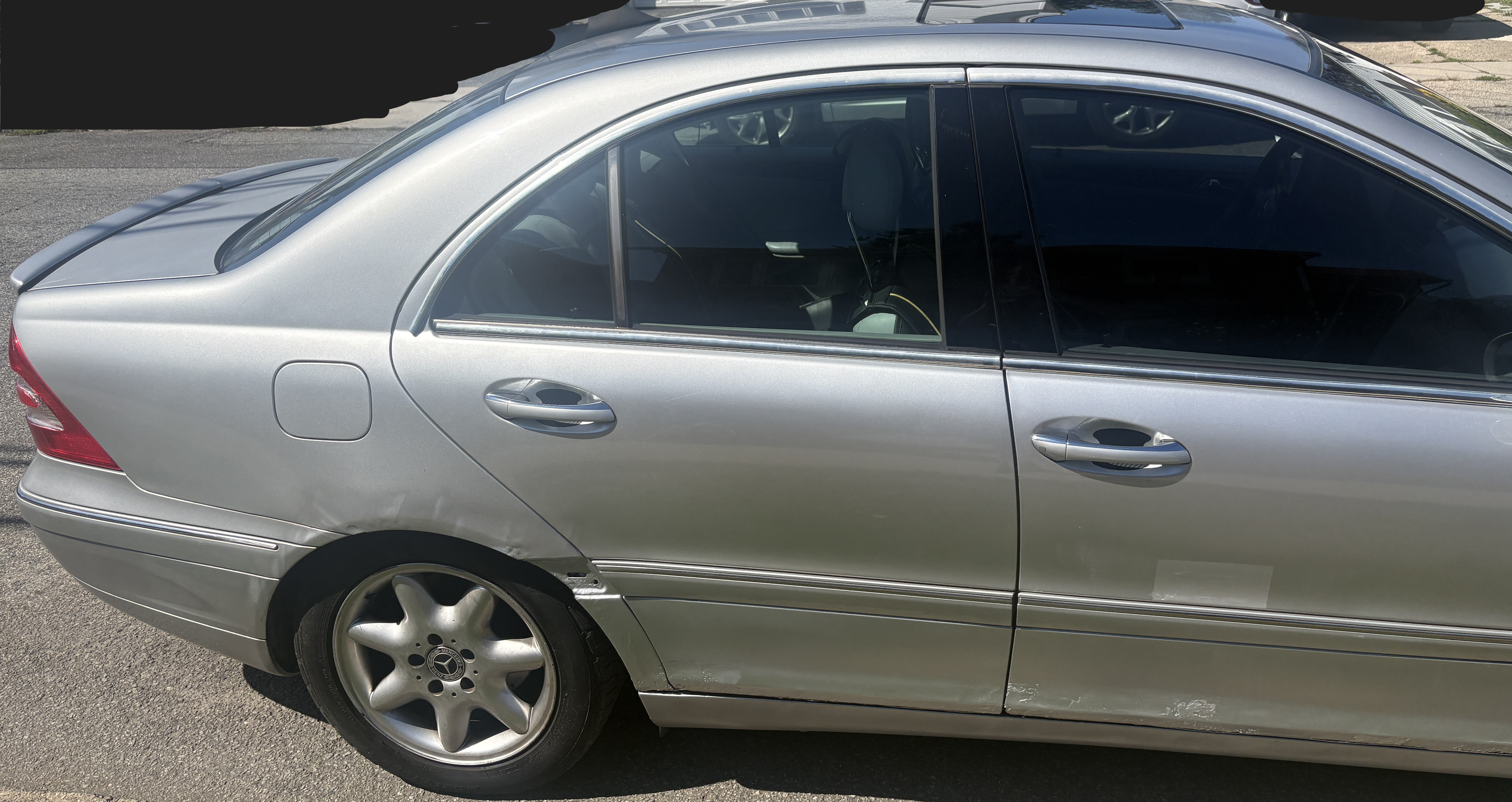 Used 2001 Mercedes-Benz C 320 Sedan image 2