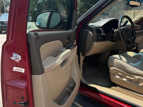 Used 2013 Chevrolet Tahoe LS image 17