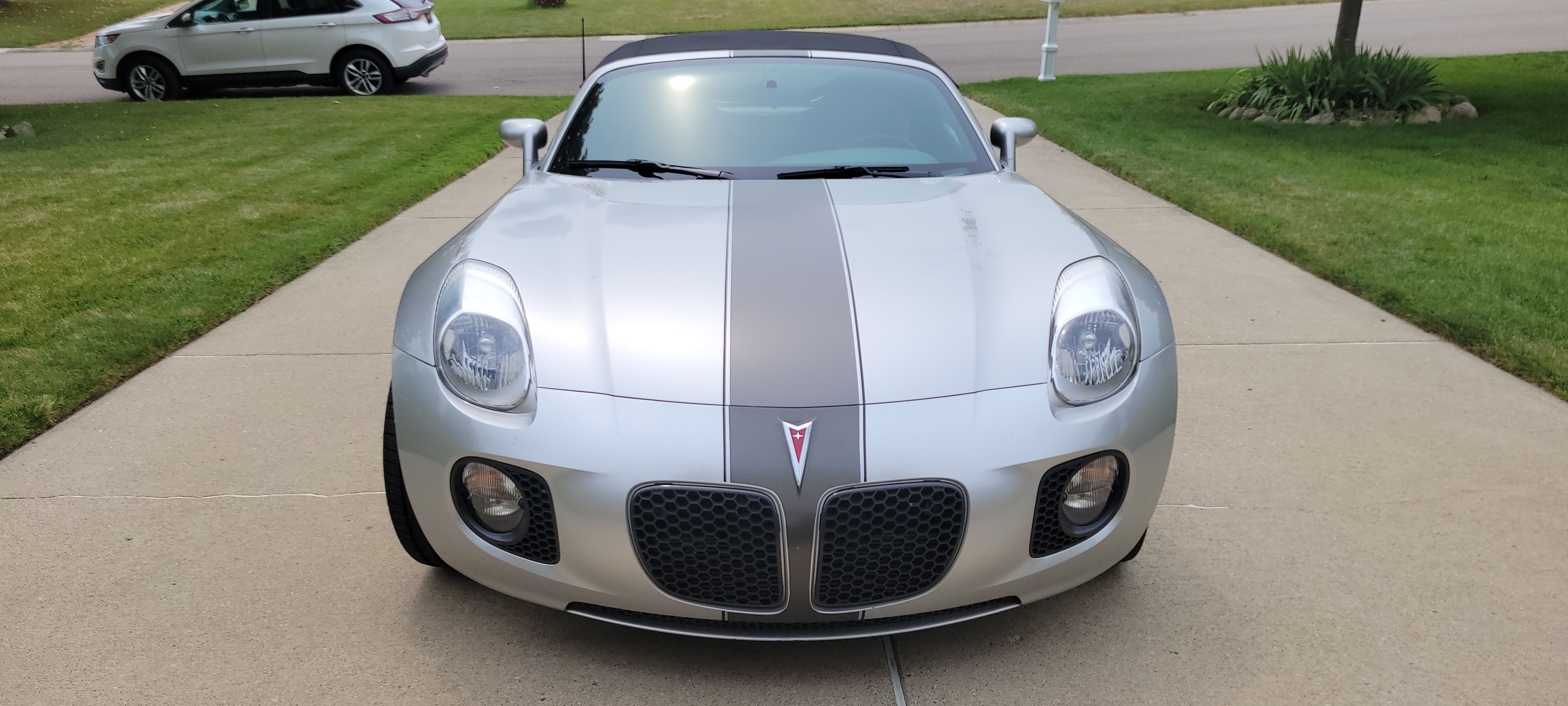 Used 2007 Pontiac Solstice GXP w/ Premium Package RWD image 1