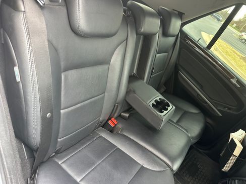 Used 2010 Mercedes-Benz ML 350 ML 350 Sport Utility 4D image 11