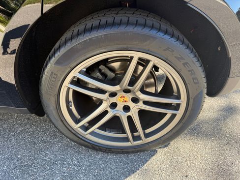 Used 2019 Porsche Macan S image 22