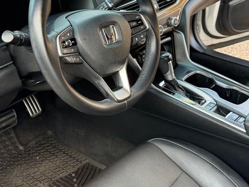 Used 2019 Honda Accord Sport image 14