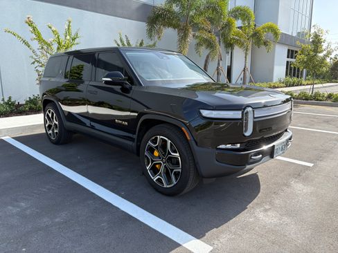 Used 2024 Rivian R1S Adventure Quad AWD/4WD image 8