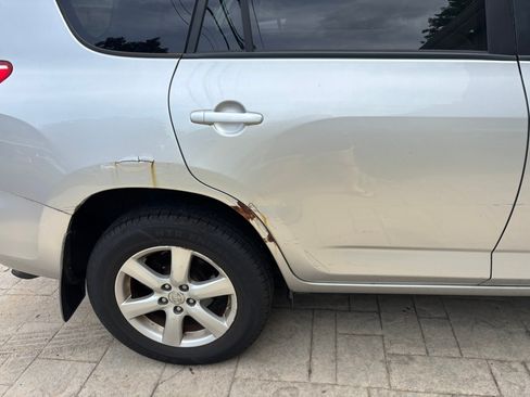 Used 2008 Toyota RAV4 Limited AWD/4WD image 6
