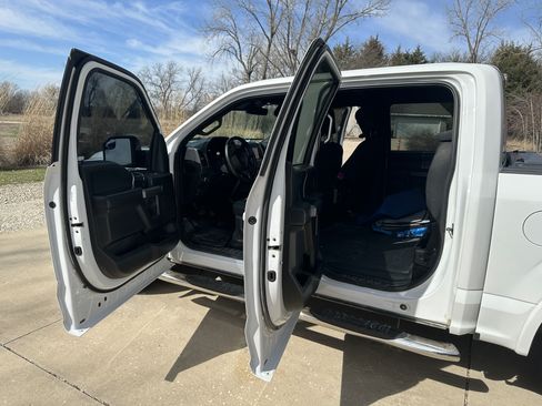 Used 2018 Ford F150 XLT w/ Equipment Group 302A Luxury image 13