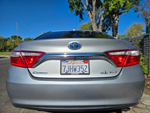 Used 2015 Toyota Camry XLE image 4