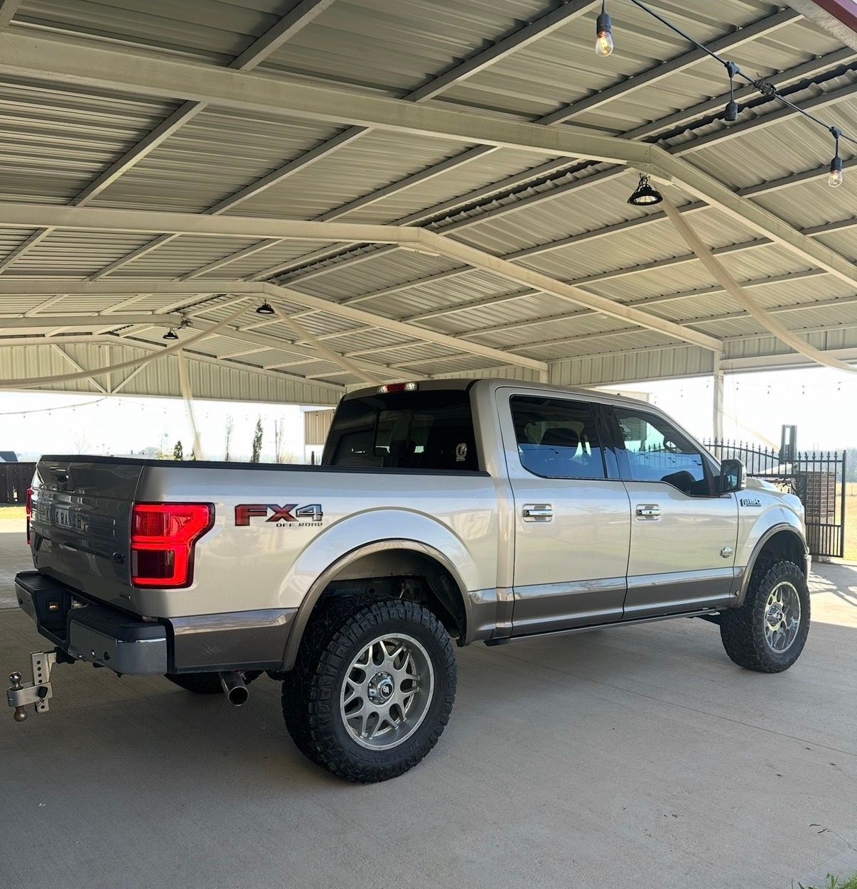 Used 2018 Ford F150 King Ranch w/ Equipment Group 601A Luxury AWD/4WD image 4