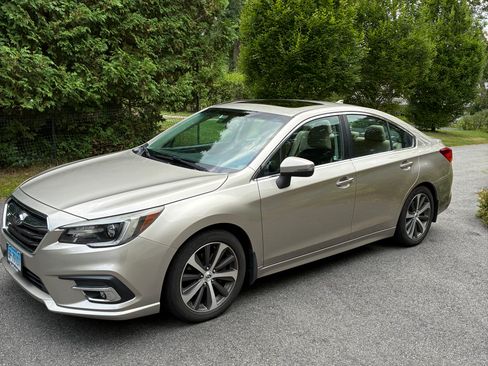 Used 2018 Subaru Legacy 3.6R Limited AWD/4WD image 1