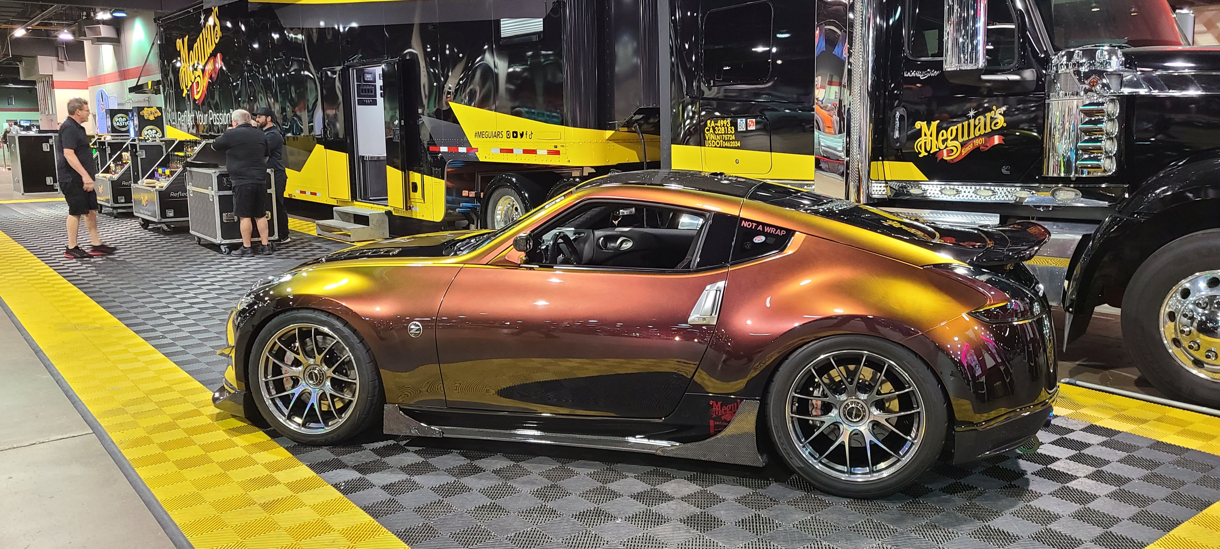 Used 2009 Nissan 370Z Touring w/ Sport Pkg RWD image 1