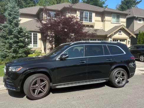 Used 2022 Mercedes-Benz GLS 450 4MATIC image 2