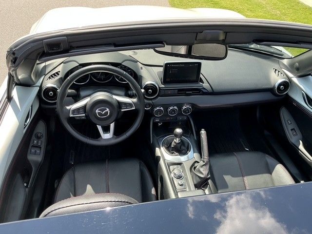 Used 2017 MAZDA MX-5 Miata RF Grand Touring RWD image 17
