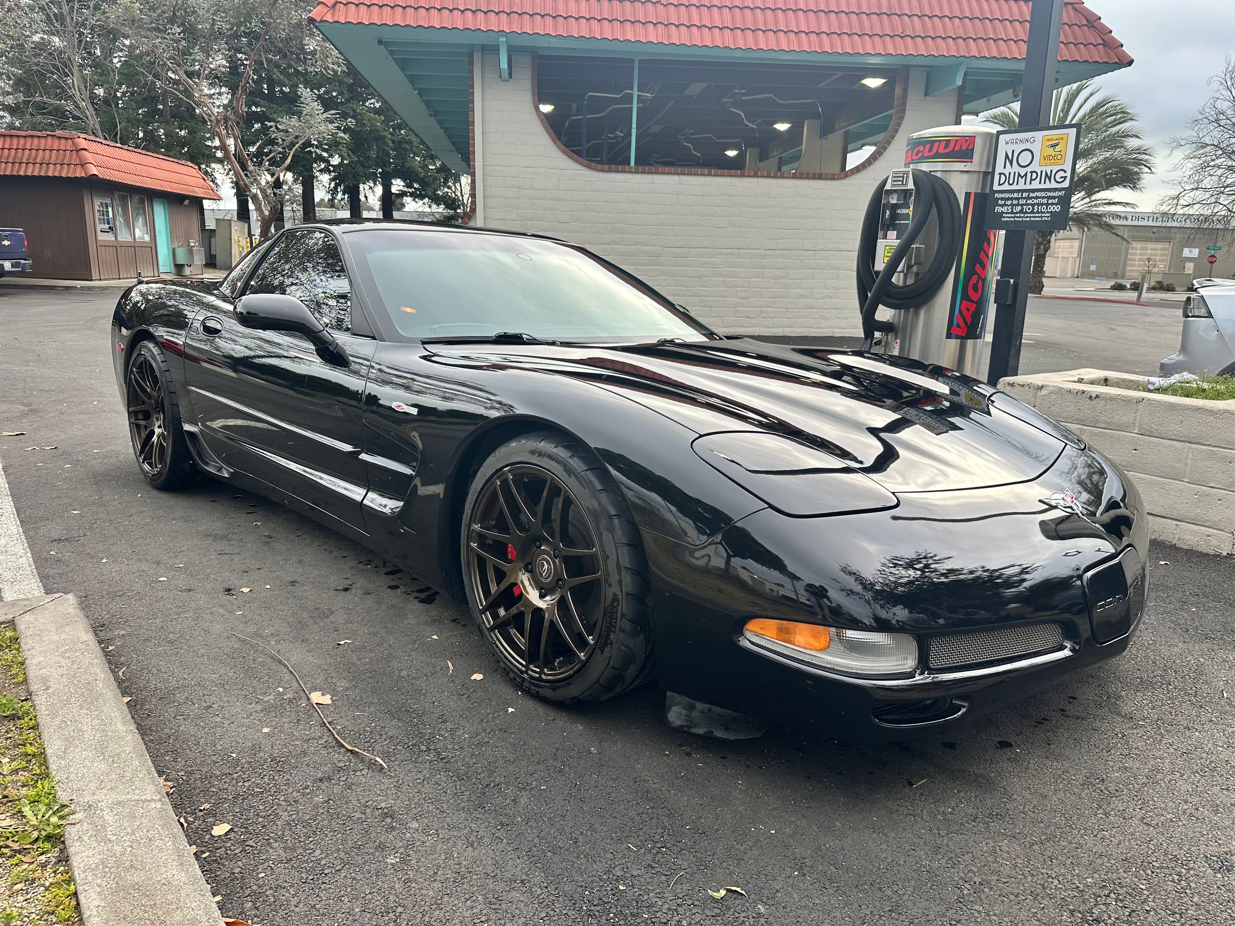 Used 2003 Chevrolet Corvette Z06 w/ Memory Package, 3 Drivers RWD image 9