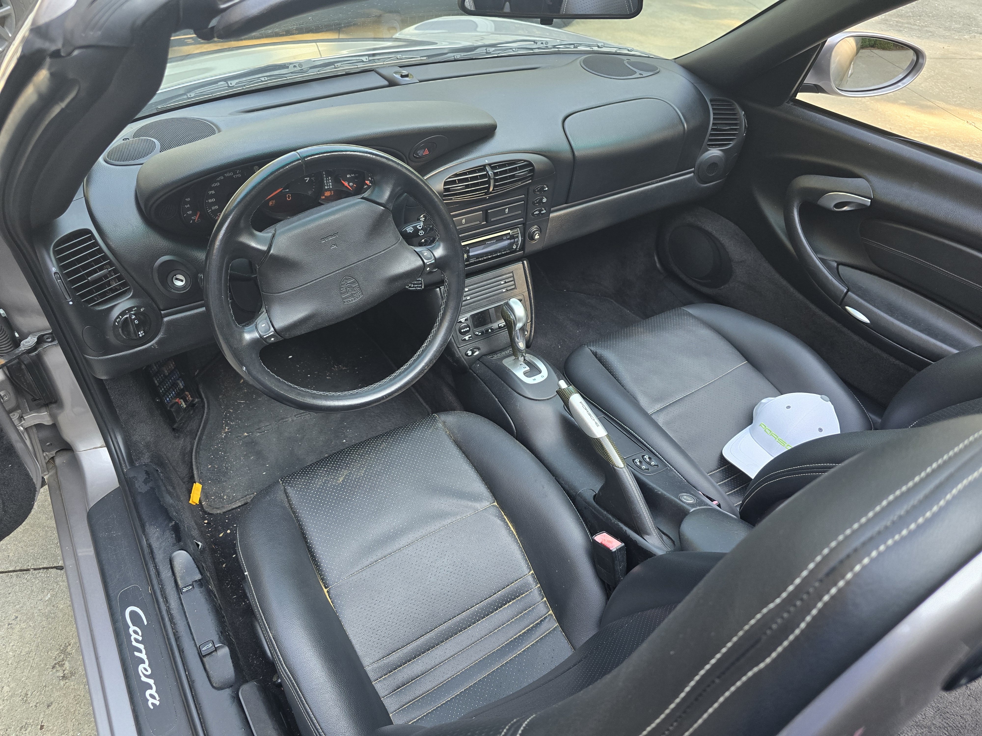 Used 2001 Porsche 911 Cabriolet image 9