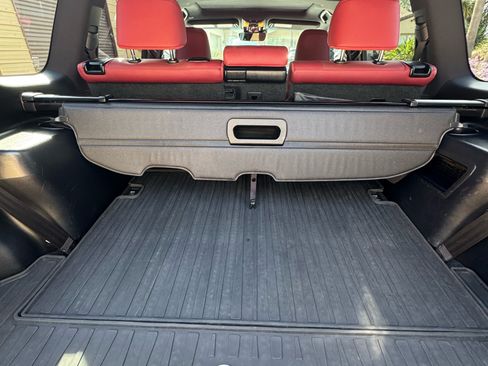 Used 2022 Lexus GX 460 Premium w/ Premium Package image 18