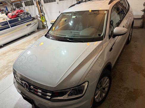 Used 2018 Volkswagen Tiguan S image 5